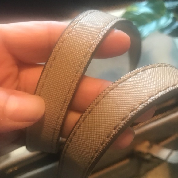 Excellent Medium sized Micheal Kors shoulder purse - Picture 3 of 4